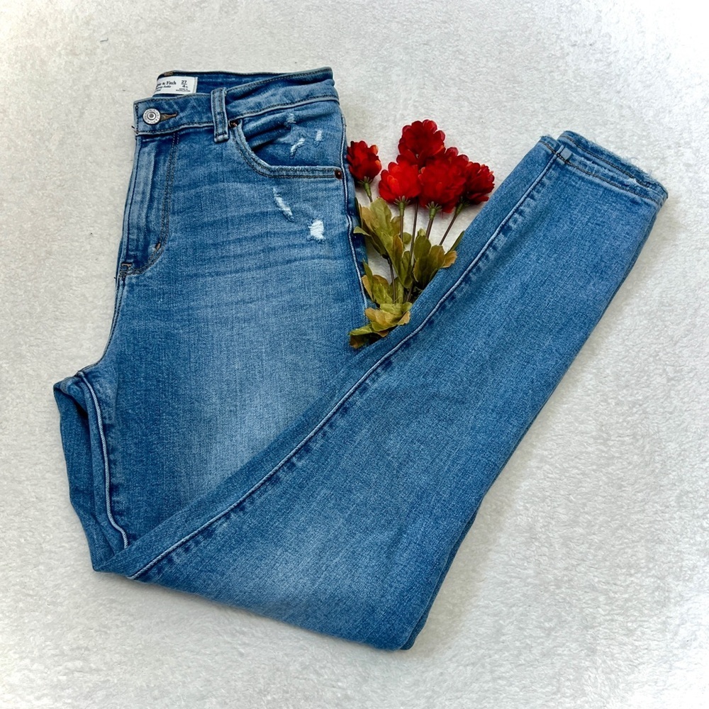 Abercrombie & Fitch Super Skinny Ankle High Rise Jean - Size 4/27XL